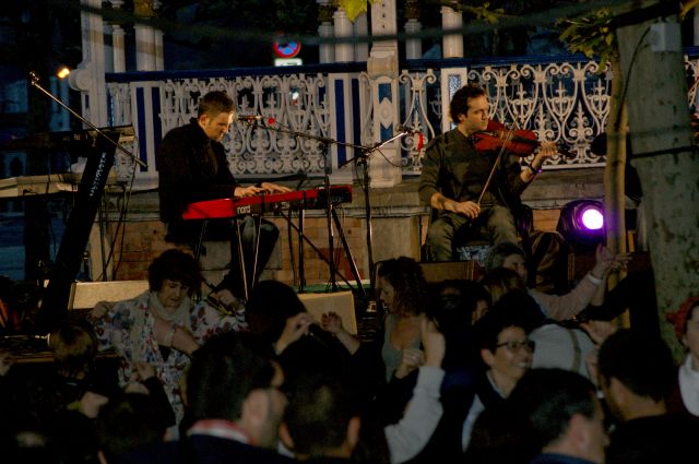 2011.