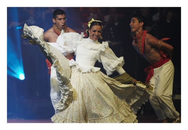 BALLET DE LA UNIVERSIDAD DE COLIMA - MEXICO.