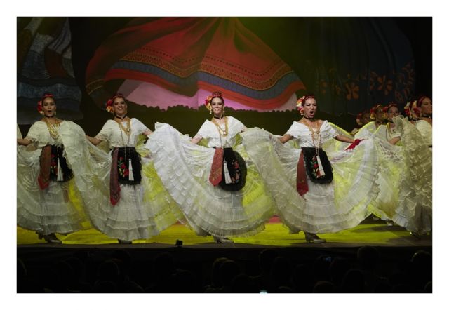 BALLET DE LA UNIVERSIDAD DE COLIMA - MEXICO.