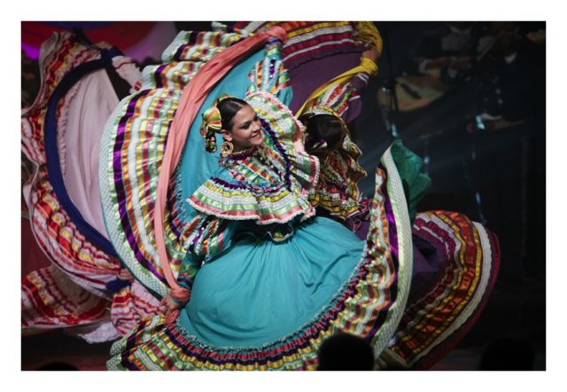 BALLET DE LA UNIVERSIDAD DE COLIMA - MEXICO.