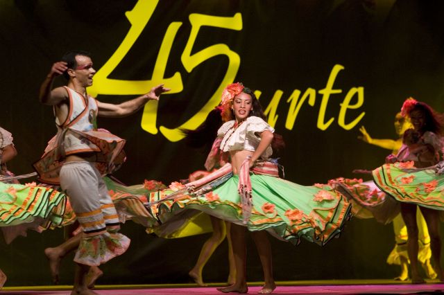 33 jaialdia BALLET DE LA AMAZONIA - BRASIL (2007).