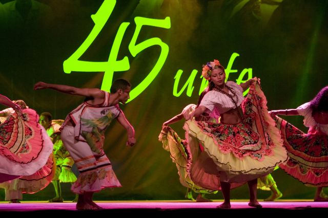 33 jaialdia BALLET DE LA AMAZONIA - BRASIL (2007).