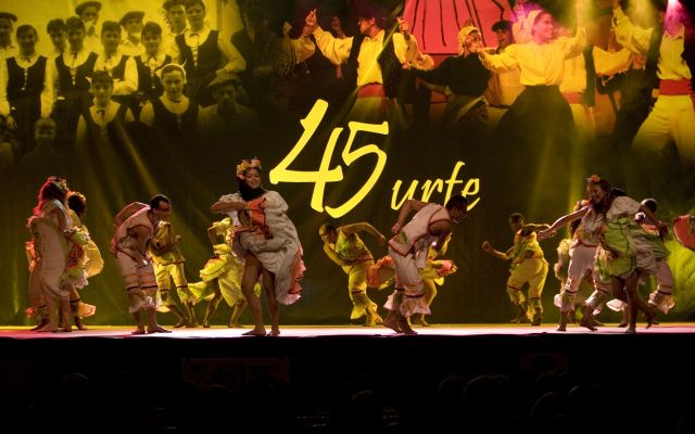 33 jaialdia BALLET DE LA AMAZONIA - BRASIL (2007).