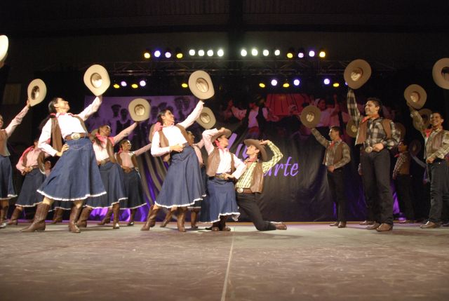 33 jaialdia BALLET DE LA UNIVERSIDAD DE COLIMA - MEXICO (2007).