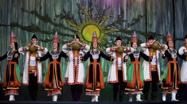 COMPAIA ESTATAL DE CANTO Y DANZA DE MARI EL - RUSIA 2009.