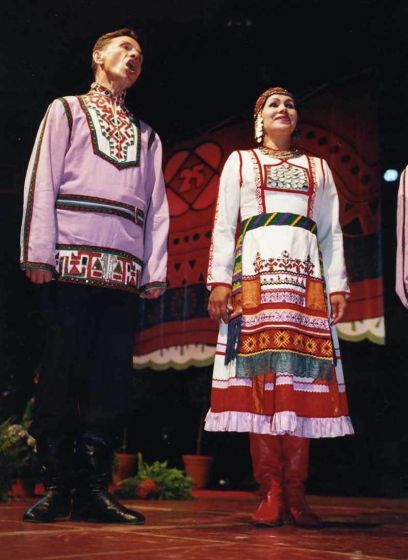 25 jaialdia COMPAIA DE CANTO Y DANZA DE CHUVASHIA (1999).