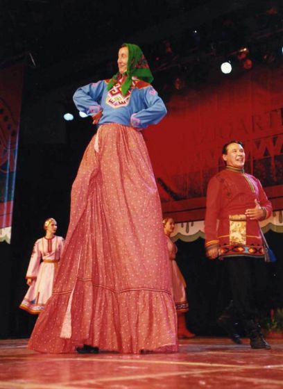 25 jaialdia COMPAIA DE CANTO Y DANZA DE CHUVASHIA (1999).