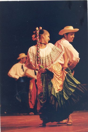 26 jaialdia TIERRA Y COSECHA - COSTA RICA (2000).