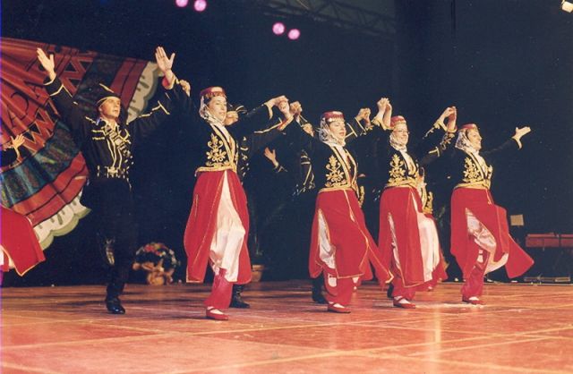 26 jaialdia COMPAIA FOLKLORICA DE ESTAMBUL - TURKIA (2000).