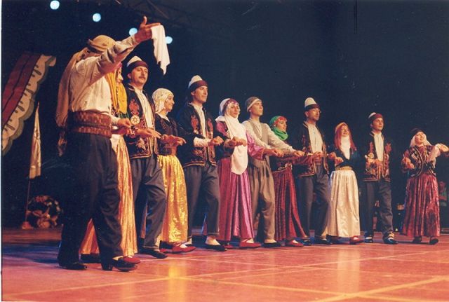 26 jaialdia COMPAIA FOLKLORICA DE ESTAMBUL - TURKIA (2000).
