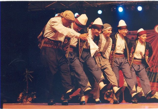 26 jaialdia COMPAIA FOLKLORICA DE ESTAMBUL - TURKIA (2000).