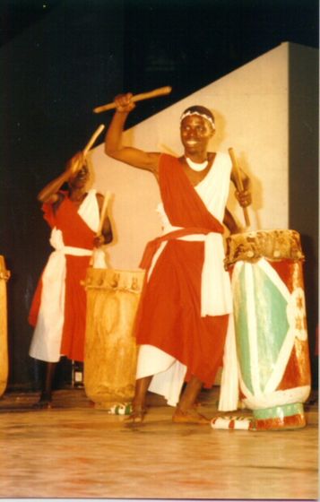 27 jaialdia BATIMBO BURUNDI - BURUNDI (2001).