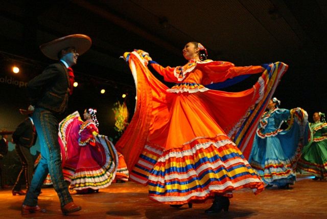 29 jaialdia BALLET  FOLKLORICO DE GUADALAJARA - MEXICO (2003).