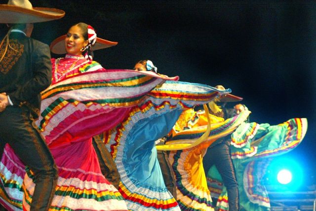 29 jaialdia BALLET  FOLKLORICO DE GUADALAJARA - MEXICO (2003).