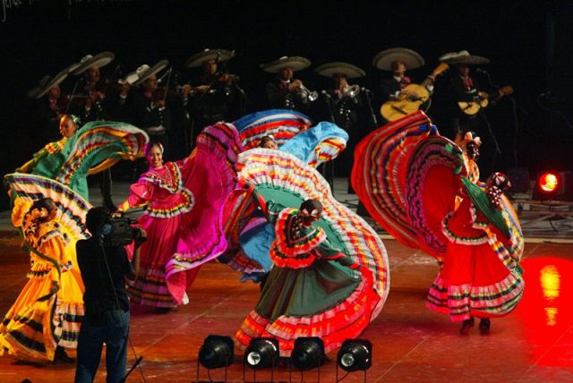 29 jaialdia BALLET  FOLKLORICO DE GUADALAJARA - MEXICO (2003).