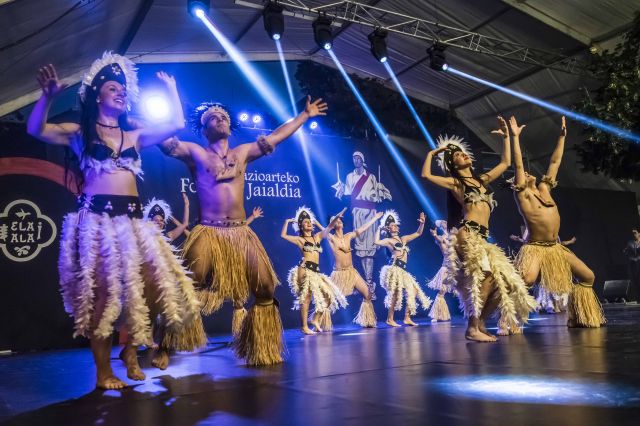 Inauguracin 42. NAZIOARTEKO FOLKLORE JAIALDIA  PORTUGALETE 