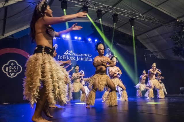 Inauguracin 42. NAZIOARTEKO FOLKLORE JAIALDIA  PORTUGALETE 