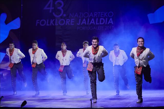 BALLET FOLKLORICO DE LA UNIVERSIDAD DE COLIMA