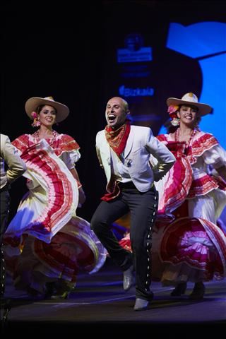 BALLET FOLKLORICO DE LA UNIVERSIDAD DE COLIMA