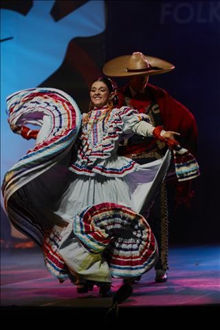 BALLET FOLKLORICO DE LA UNIVERSIDAD DE COLIMA