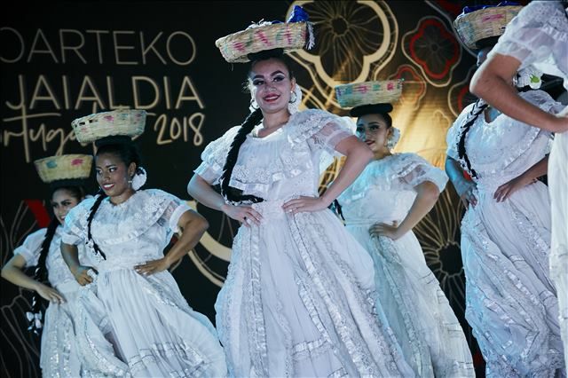 BALLET FOLKLORICO DE NICARAGUA DEL MAESTRO FRANCISCO GONZALEZ