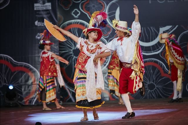 BALLET FOLKLORICO DE NICARAGUA DEL MAESTRO FRANCISCO GONZALEZ