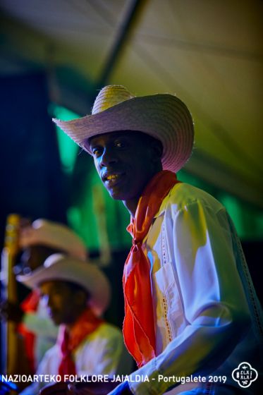 COMPAIA FOLKLORICA CAMAGUA