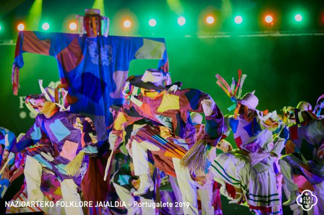 COMPAIA FOLKLORICA CAMAGUA