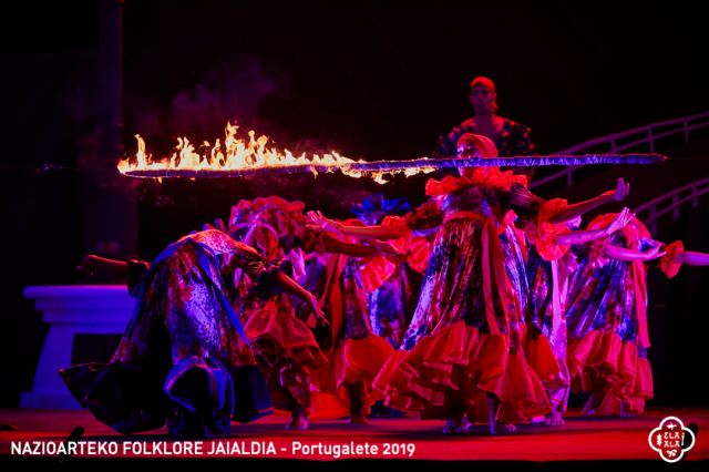 COMPAIA FOLKLORICA CAMAGUA