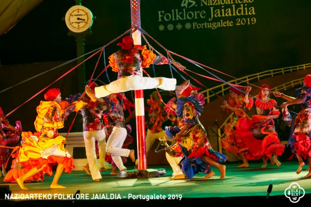 COMPAIA FOLKLORICA CAMAGUA