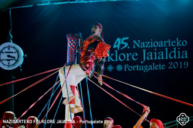 COMPAIA FOLKLORICA CAMAGUA