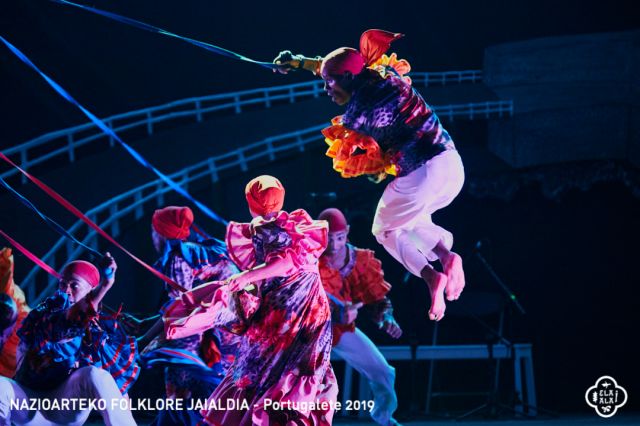 COMPAIA FOLKLORICA CAMAGUA