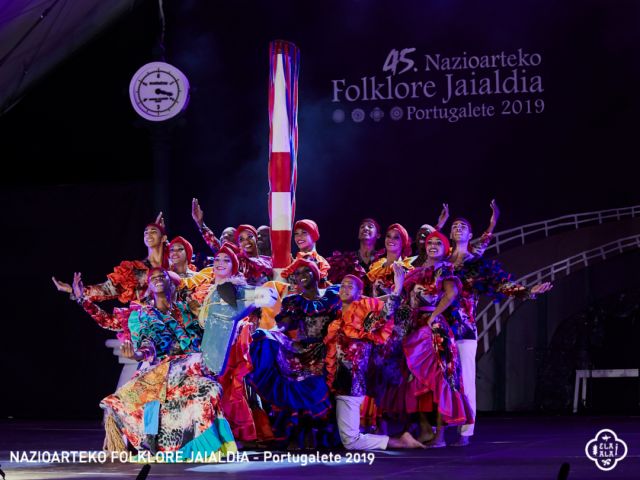 COMPAIA FOLKLORICA CAMAGUA